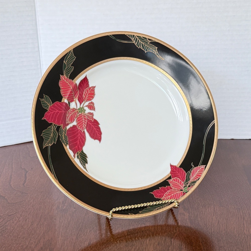 4 X Mikasa Christmas Eve Salad Plate L3467 Black Red Poinsettia Gold Trim EXC